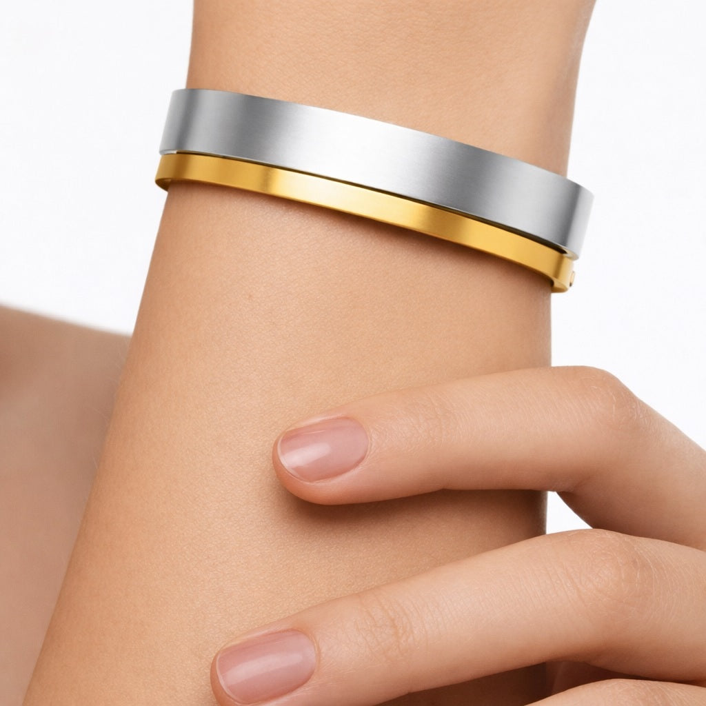 Calvin Klein Damen Armreif 2-teilig Set Edelstahl Zweiton Schmuck Silber / Gold