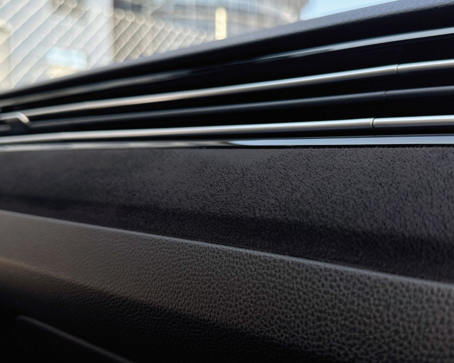 Foliatec COCKPIT Designfolie Alcantara Optik, schwarz 75 x 140 cm Panther Wrap