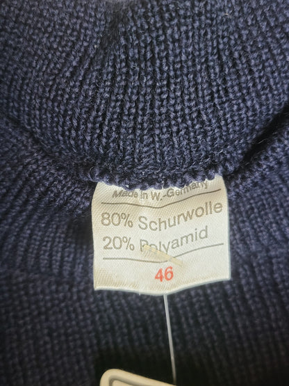 NEUWARE Original Bundeswehr Pullover Marine / Dienstpullover – Größe 46 Blau