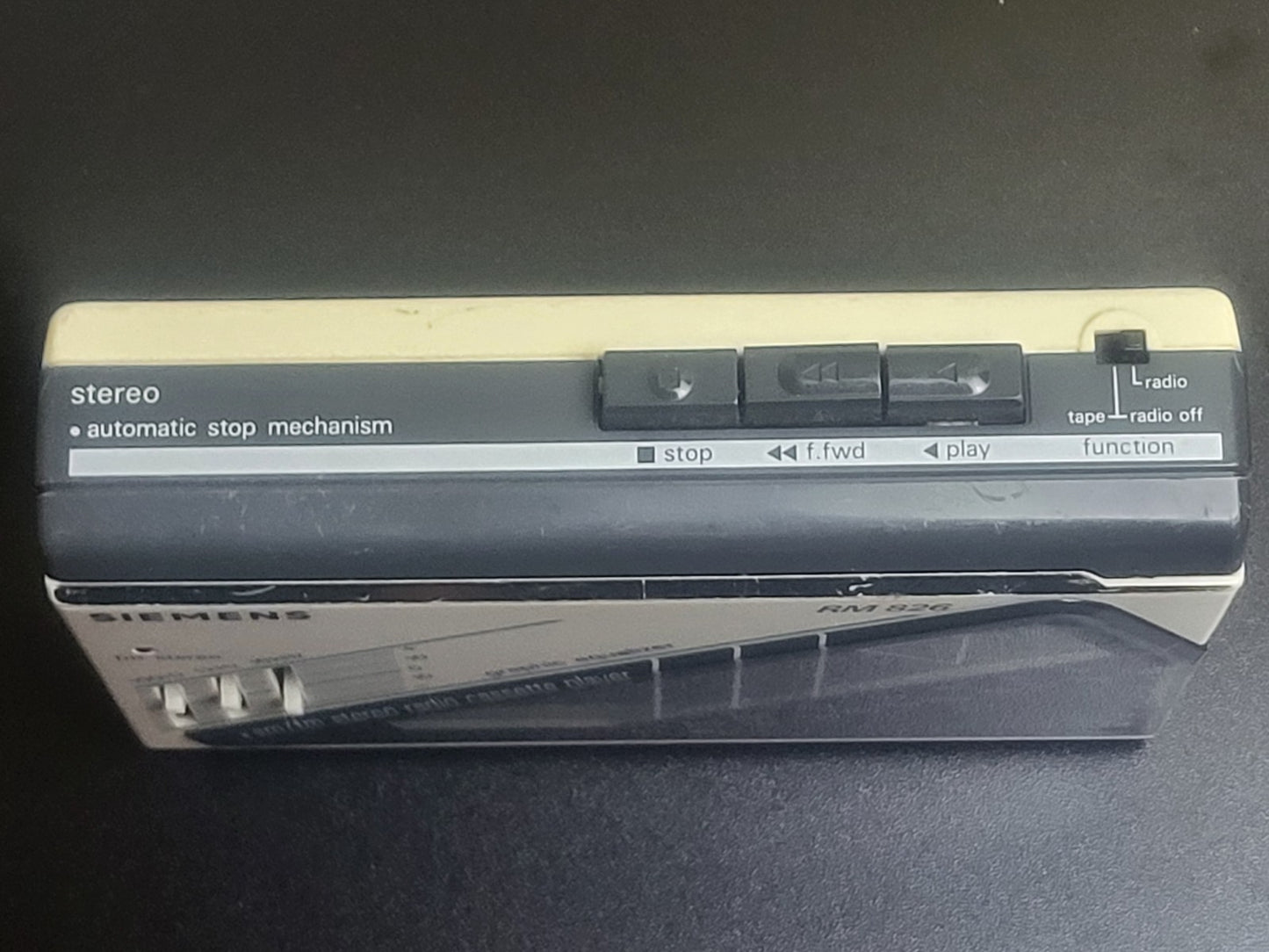 Siemens RM 826 Walkman AM/FM Radio Kassette mit Equalizer Vintage