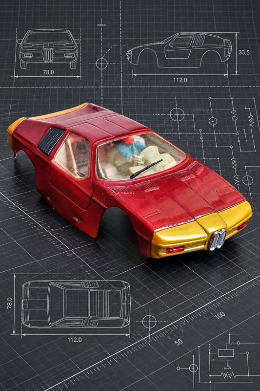 Carrera 124 BMW Turbo 40670 mit roter und goldener Lexankarosserie“