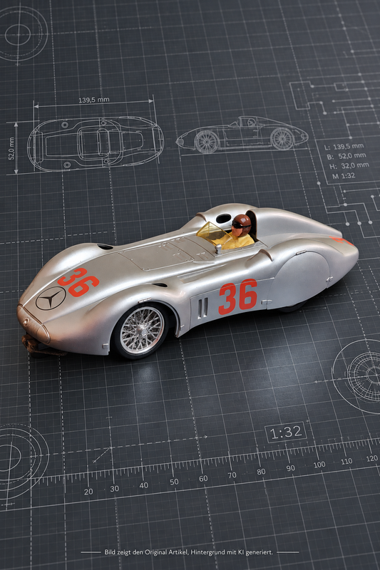 Carrera Exclusiv Mercedes W125 Stromlinie Avus 1937 Slotcar in Silber mit Startnummer 36
