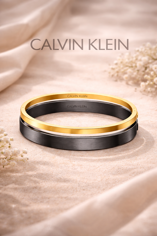 Calvin Klein Damen Armreif-Set Edelstahl Zweiton Dunkelgrau Gold – Detailansicht