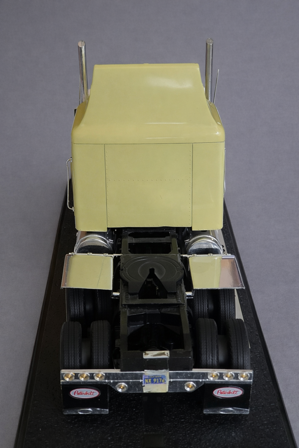 Revell Metall 1/24 08893 Peterbilt 359 Straßenzug Australien LKW Truck