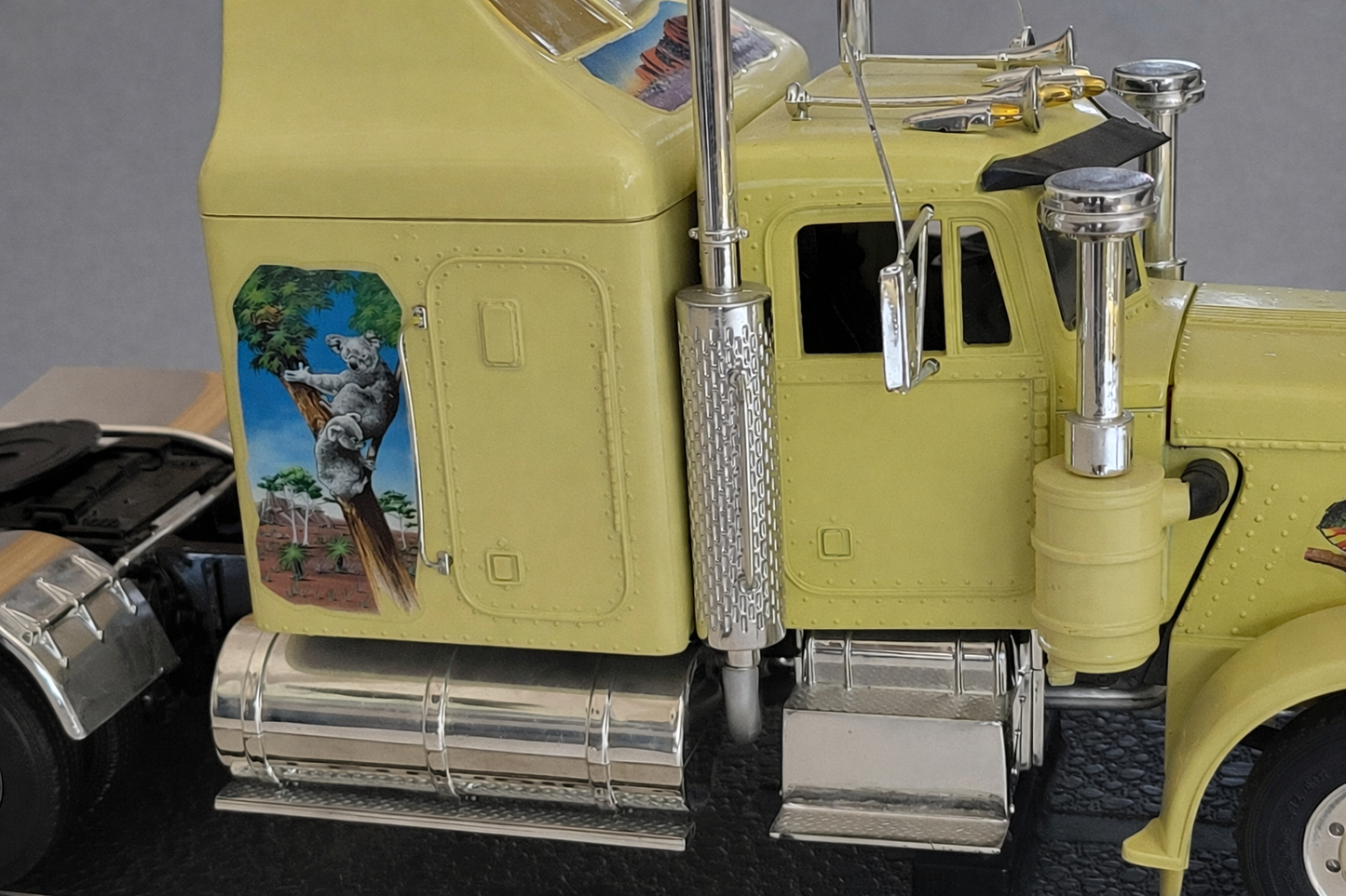 Revell Metall 1/24 08893 Peterbilt 359 Straßenzug Australien LKW Truck