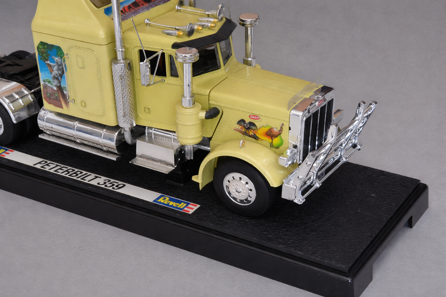 Revell Metall 1/24 08893 Peterbilt 359 Straßenzug Australien LKW Truck