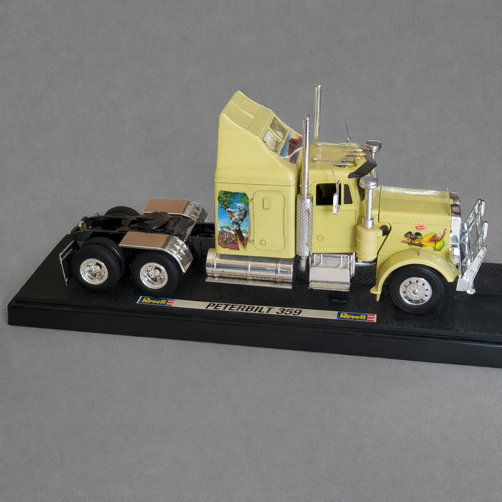 Revell Metall 1/24 08893 Peterbilt 359 Straßenzug Australien LKW Truck