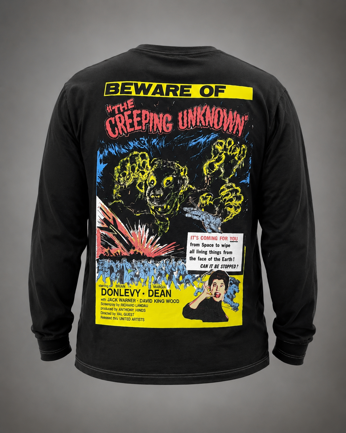 RE:COVERED X Hammer Horror Langarmshirt Unisex Schwarz – Creeping Unknown Retro Sci-Fi Longsleeve