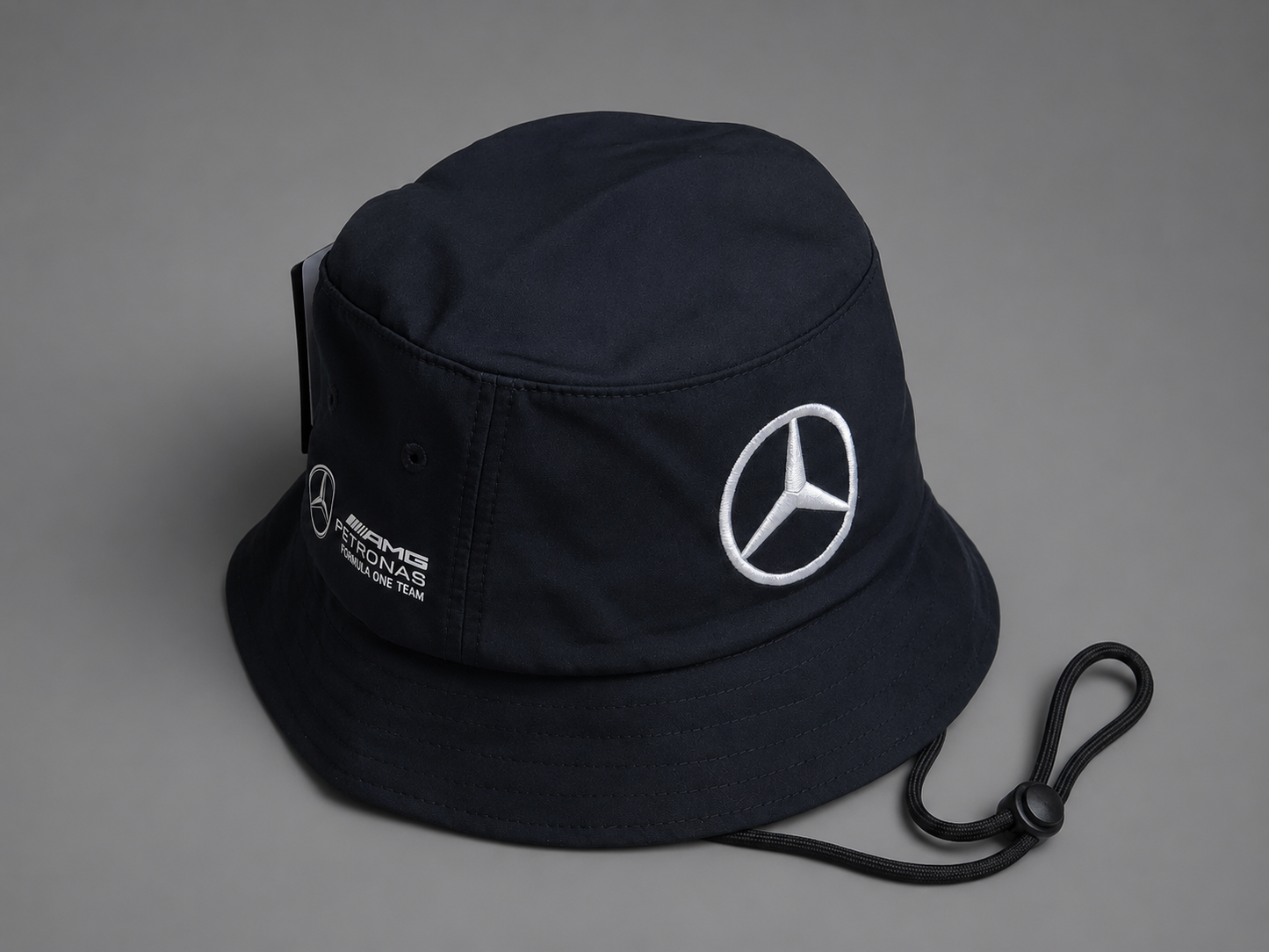 Mercedes Benz AMG Petronas Formula One Team Angler Hut Bucket Hat Schwarz