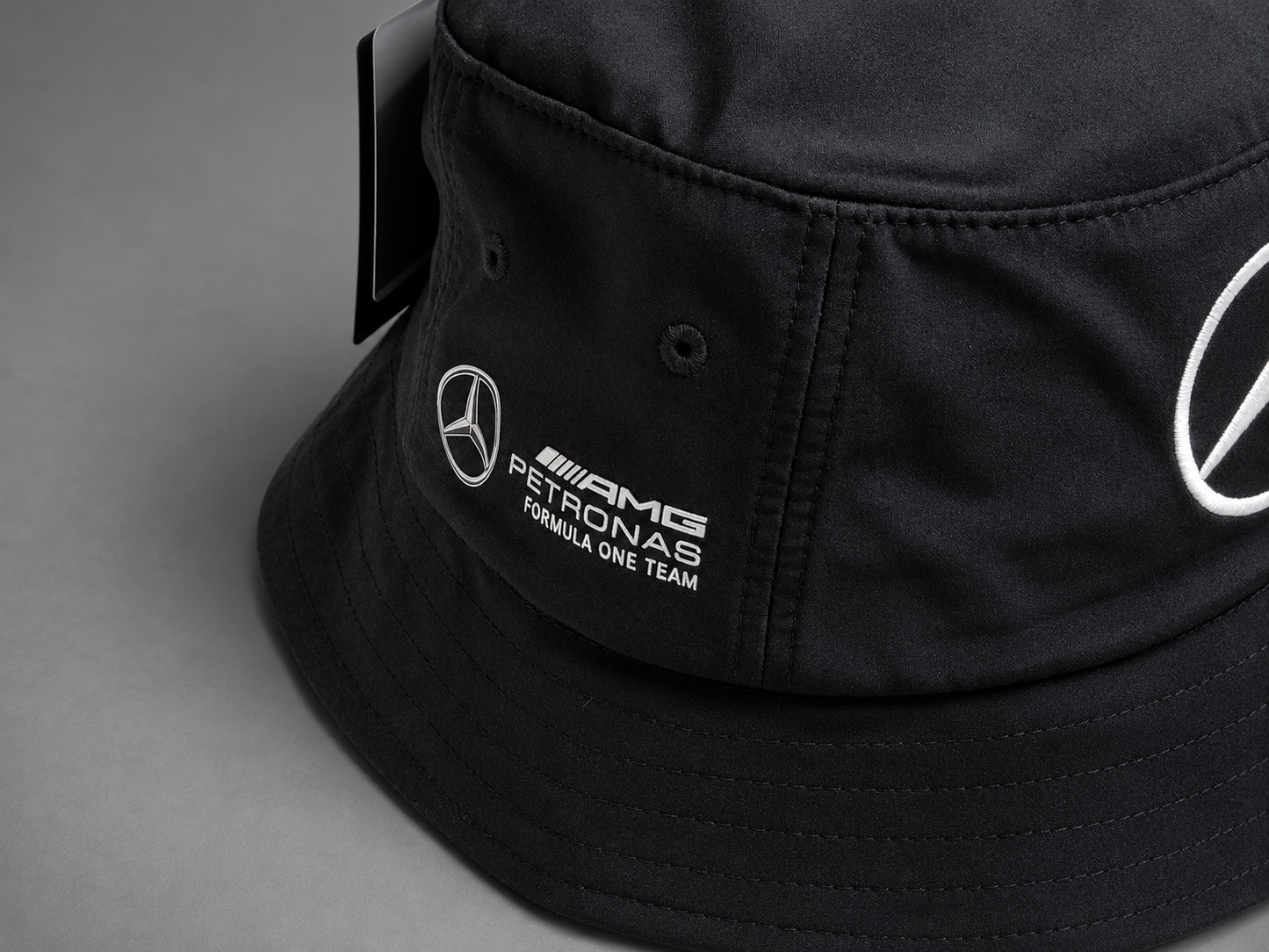 Mercedes Benz AMG Petronas Formula One Team Angler Hut Bucket Hat Schwarz