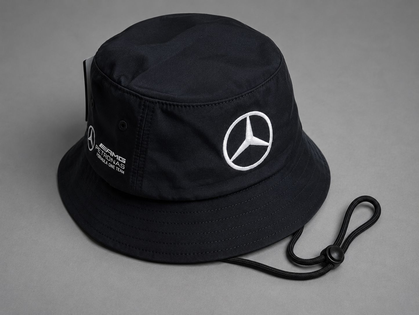 Mercedes Benz AMG Petronas Formula One Team Angler Hut Bucket Hat Schwarz