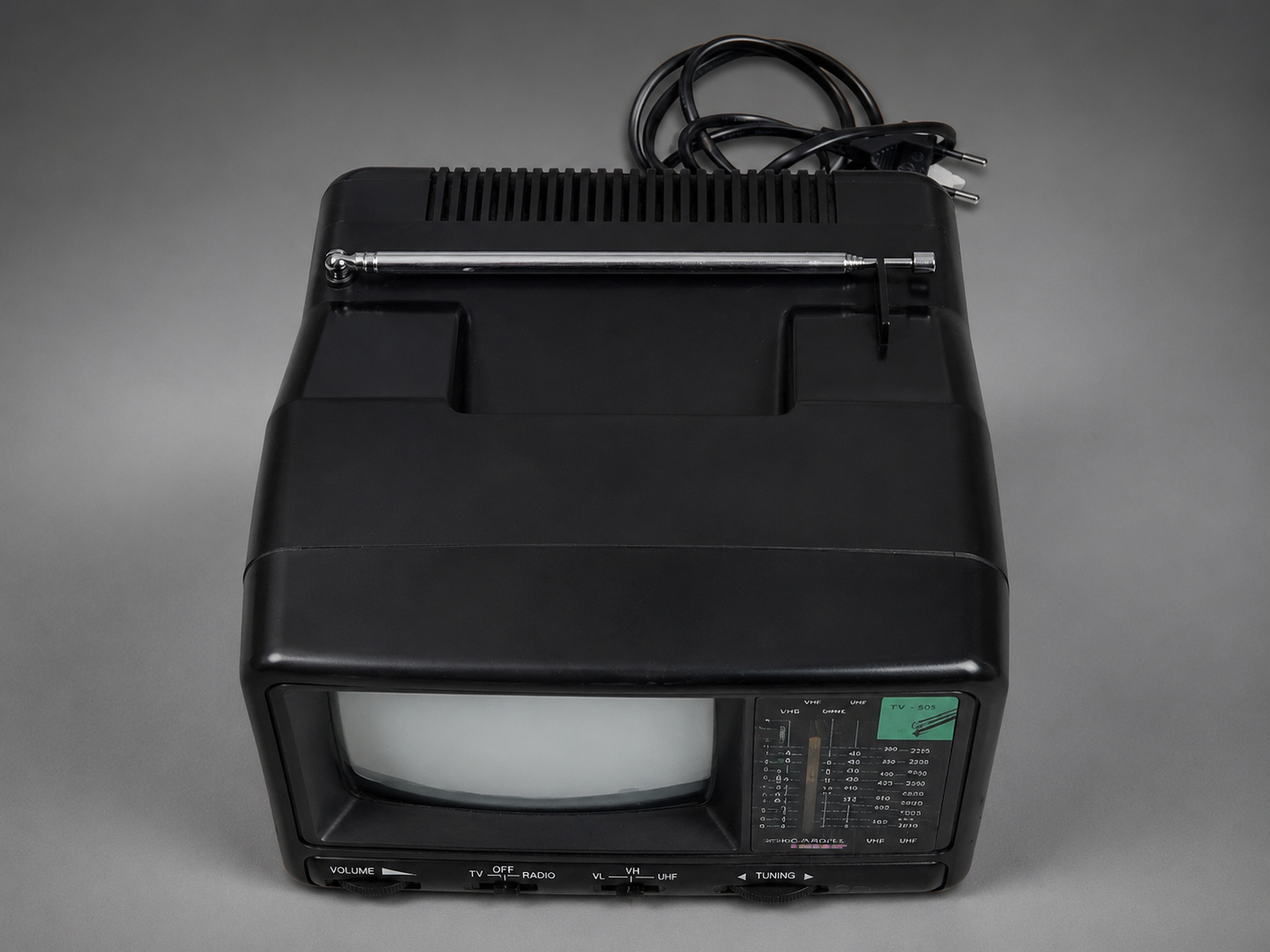 Roadstar TV-412E Vintage Mini-Fernseher 5" Schwarz-Weiß TV – tragbar