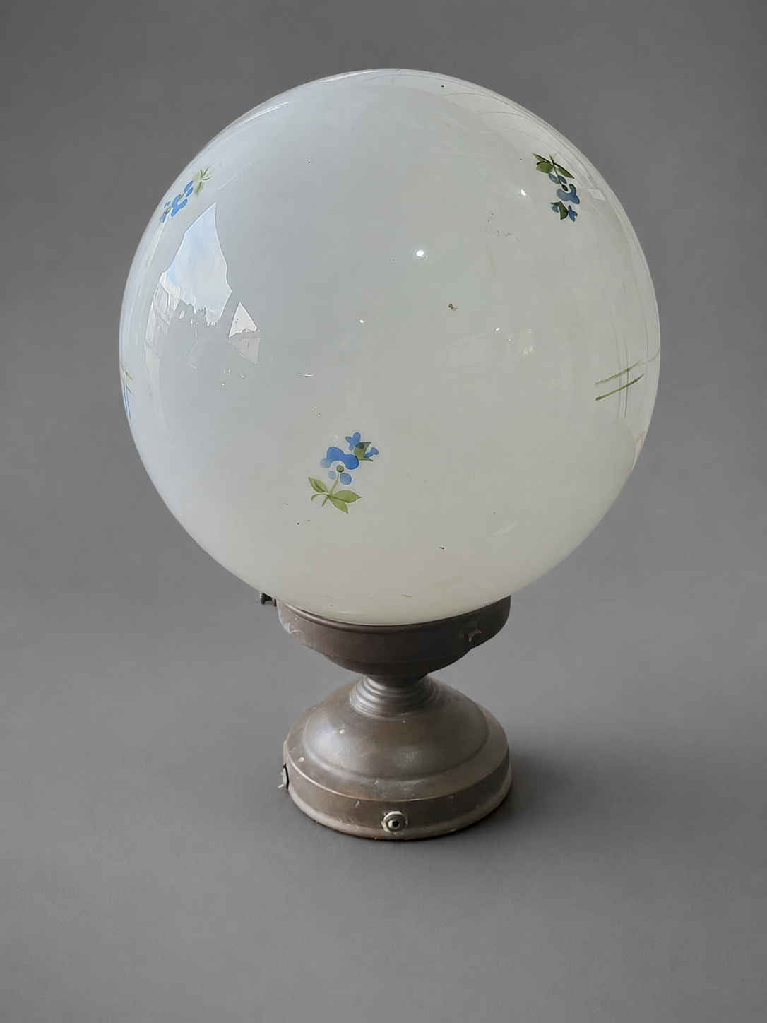 Vintage Deckenlampe Milchglas Kugellampe mit Blumenmuster 50er 60er Opalglas