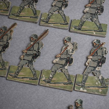 24 Stück Antike Soldaten Flachfiguren Sperrholz WW1 um 1915 ca. 10cm Konvolut