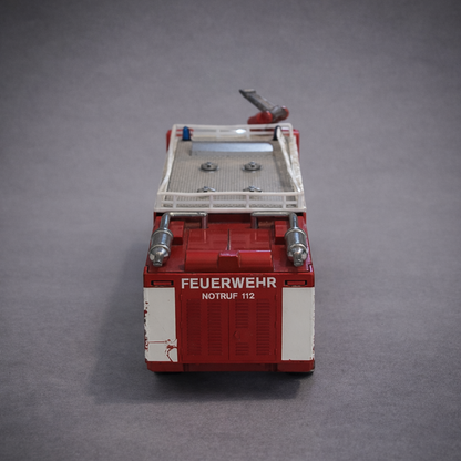 SIKU V 332 Modell – METZ Flugfeldlöschfahrzeug 1:55 – Made in Germany – 8x8