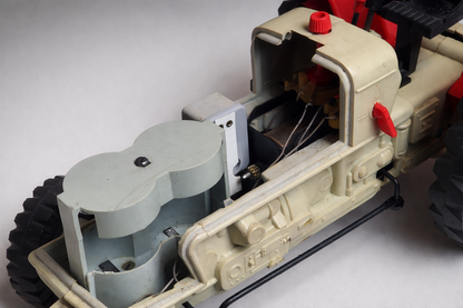 PIKO DDR Traktor ZT 300 Spielzeug Vintage Rot Beige Kunststoff Oldtimer Modell