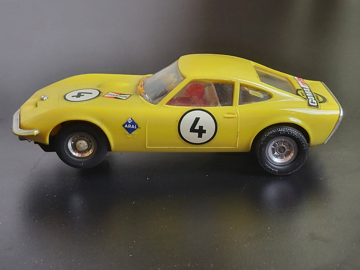 GAMA Opel GT Slotcar 1:32 Rennbahn Auto Vintage Startnummer 4